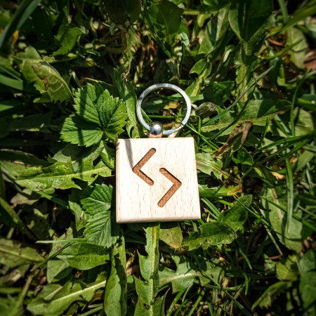БРЕЛОК ДЕРЕВ'ЯНИЙ КВАДРАТНИЙ РУНА ЄР (KEYRING WOODEN SQUARE RUNE ER)